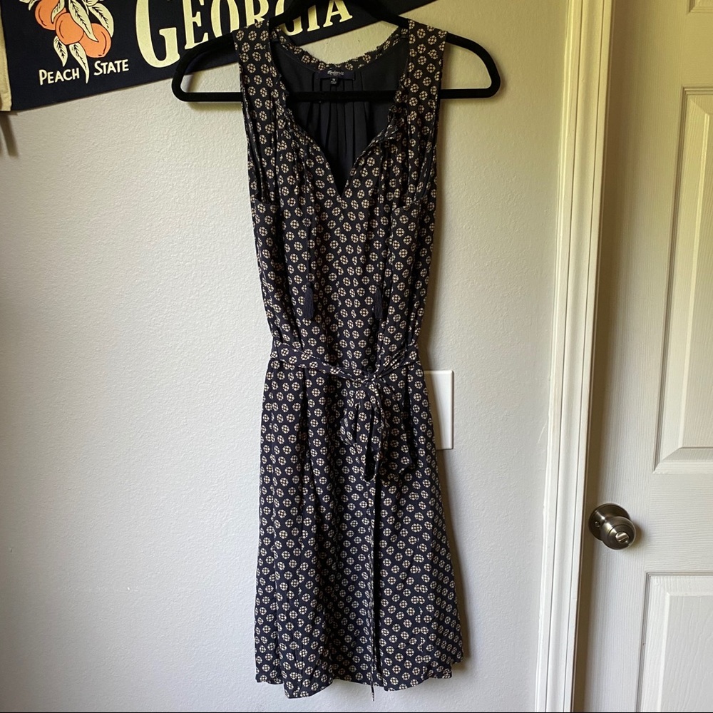 EUC Madewell Silk Ville dress in coin tile